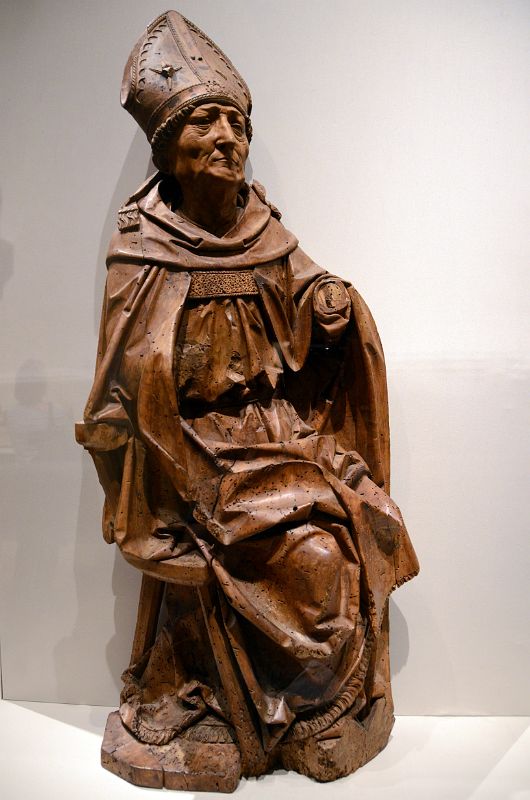 New York Cloisters 72 020 Late Gothic Hall - Seated Bishop - Tilman Riemenschneider, Germany, 1495